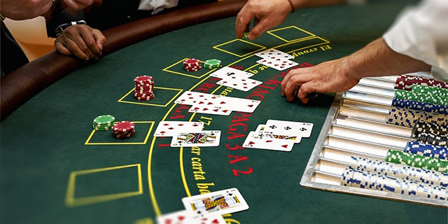Tìm hiểu đôi nét về trò chơi poker Oxbet